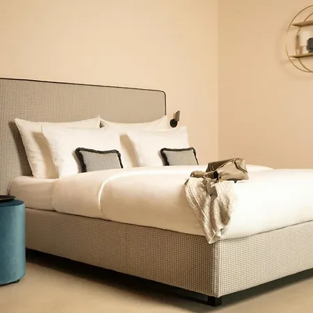 Miano By Limehome 3*