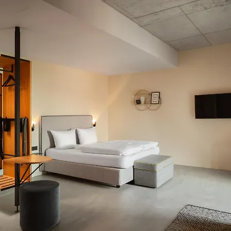 Hotel Miano By Limehome 3*