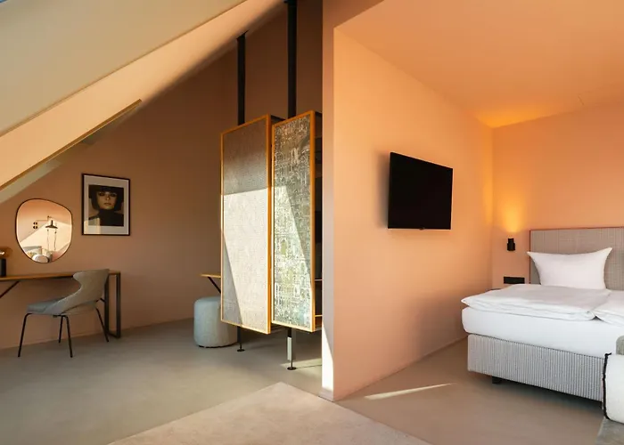 Miano By Limehome 3*